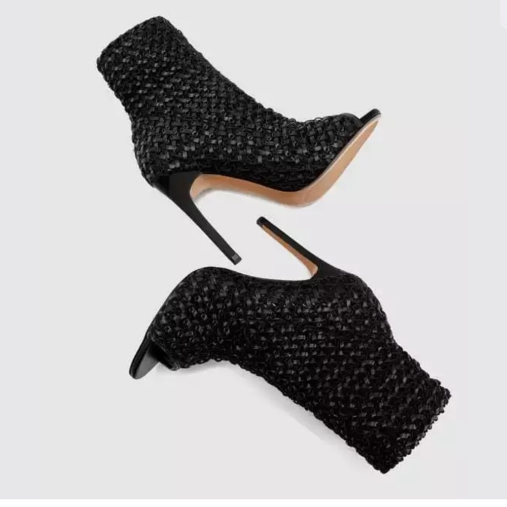 Zara Black leather braided booties. Zara 37 US6.5